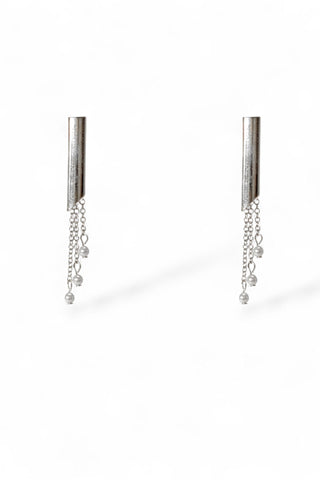 Ariel Taub Tracy Mod Pearl Drop Earrings in Silver at Mae Bridal, pearl drop mod earrings, bridal earrings, silver wedding earrings, silver colorway shown