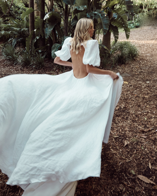 Auldyn Linen Gown