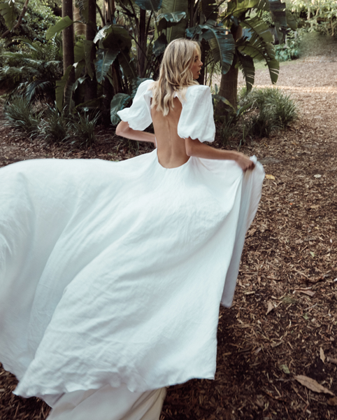 Auldyn Linen Gown