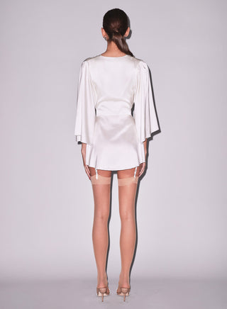 Fleur du Mal Angel Sleeve Robe on model at Mae Bridal, angel sleeve robe, wedding morning robe, bridal nightgown and robe set