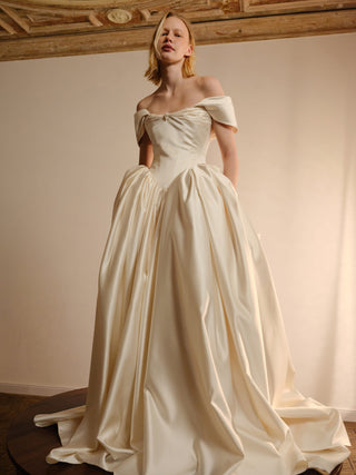 Monetre Elizabeth Diptych Gown corset bodice detail at Mae Bridal, drop waist wedding gown, satin ball gown, corset wedding dress