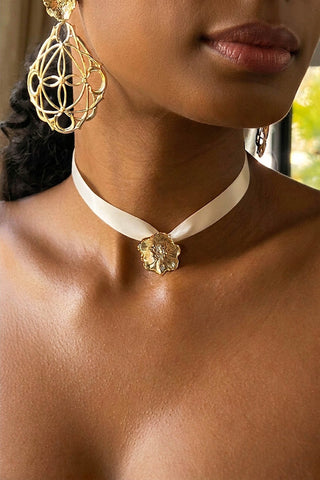 Poppy Ribbon Choker