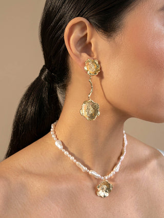 Poppy Pearl Necklace